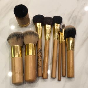 Lot of 9 Tarte Makeup Brushes ($100+ Value)